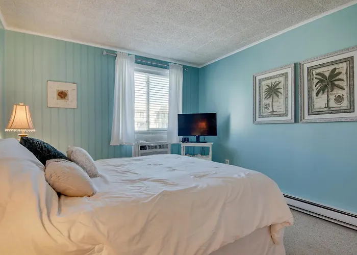 Holiday home Shop, Dine, Walk To Beach! Ocean