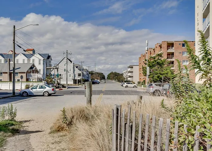 Shop, Dine, Walk To Beach! Ocean Holiday home *